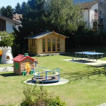 Ξενοδοχείο με διαμερίσματα Girasole Casa Rossa A Colico