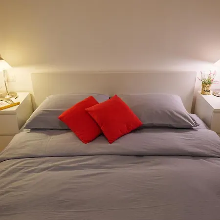 Ξενοδοχείο με διαμερίσματα Girasole Casa Rossa A Colico