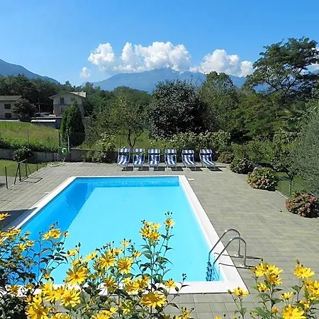 Girasole Casa Rossa A Lejlighedshotel Colico