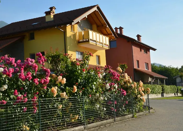 Apartmanhotel Girasole Casa Rossa A 3*