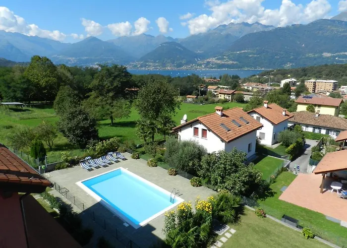 Apartmanhotel Girasole Casa Rossa A Colico