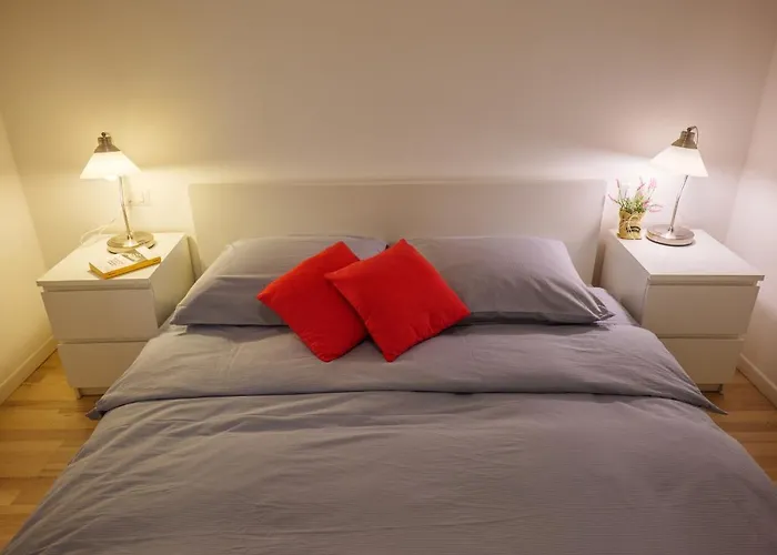 Apartmanhotel Girasole Casa Rossa A Colico