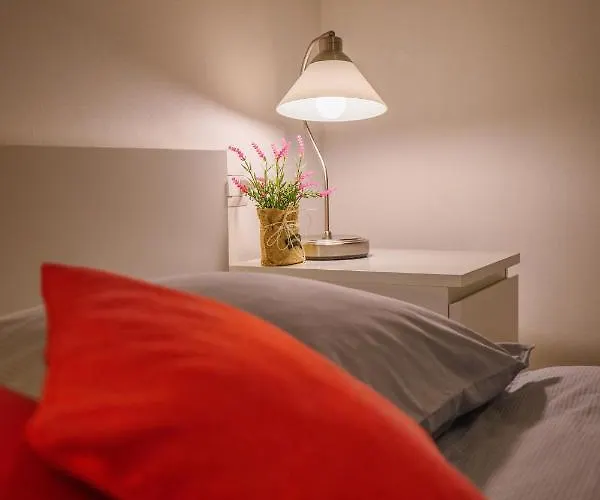 Girasole Casa Rossa A Apartmanhotel 3*